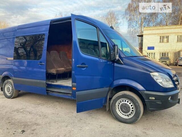 Синий Мерседес Sprinter, объемом двигателя 2.14 л и пробегом 441 тыс. км за 14800 $, фото 3 на Automoto.ua