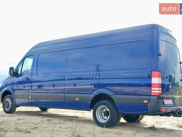 Синий Мерседес Sprinter, объемом двигателя 2.2 л и пробегом 249 тыс. км за 22999 $, фото 2 на Automoto.ua