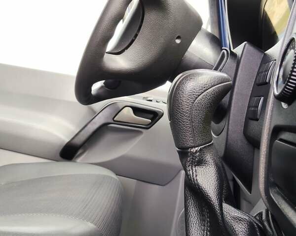 Синий Мерседес Sprinter, объемом двигателя 2.2 л и пробегом 249 тыс. км за 22999 $, фото 39 на Automoto.ua