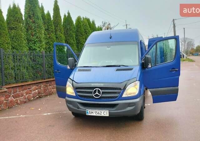 Синий Мерседес Sprinter, объемом двигателя 2.1 л и пробегом 390 тыс. км за 15750 $, фото 13 на Automoto.ua