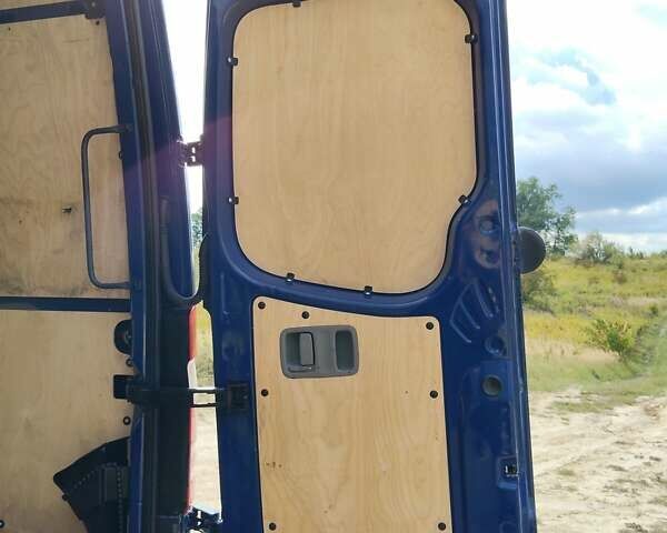 Синий Мерседес Sprinter, объемом двигателя 2.2 л и пробегом 249 тыс. км за 22999 $, фото 44 на Automoto.ua