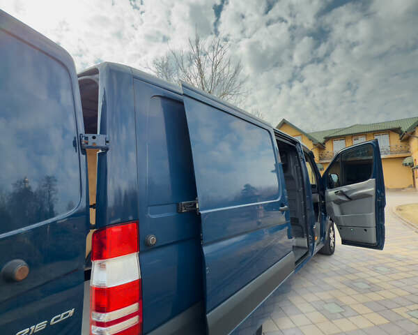 Синий Мерседес Sprinter, объемом двигателя 2.2 л и пробегом 310 тыс. км за 13500 $, фото 10 на Automoto.ua