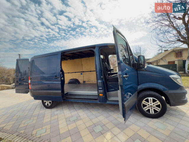 Синий Мерседес Sprinter, объемом двигателя 2.2 л и пробегом 310 тыс. км за 13500 $, фото 8 на Automoto.ua