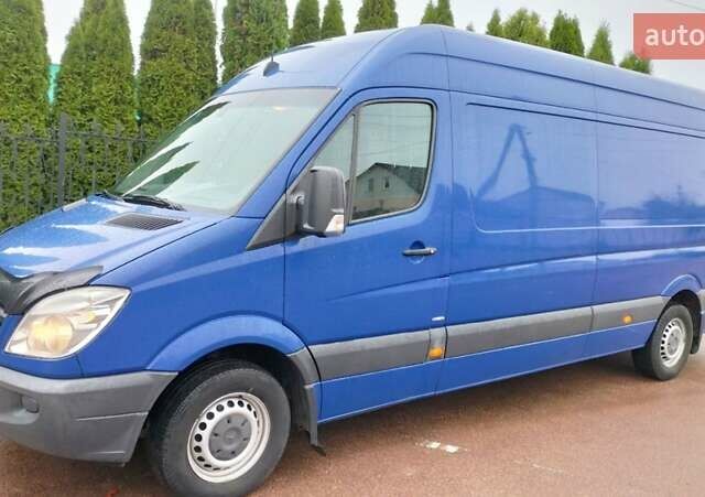 Синий Мерседес Sprinter, объемом двигателя 2.1 л и пробегом 390 тыс. км за 15750 $, фото 7 на Automoto.ua