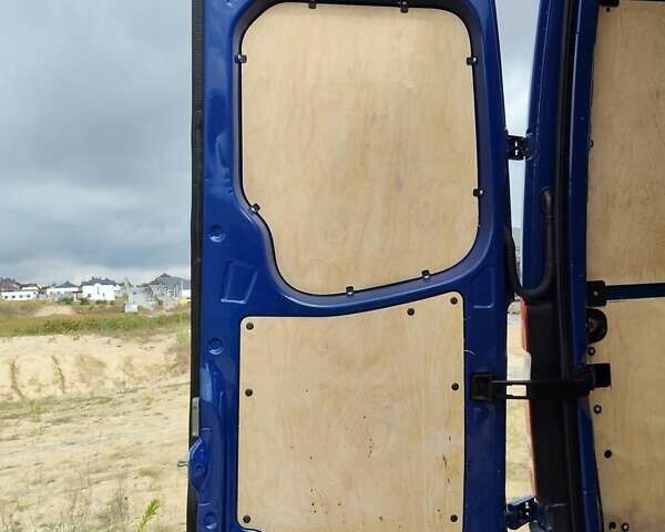 Синий Мерседес Sprinter, объемом двигателя 2.2 л и пробегом 249 тыс. км за 22999 $, фото 43 на Automoto.ua