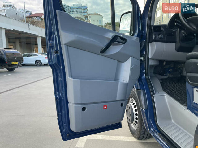 Синій Мерседес Sprinter, об'ємом двигуна 2.2 л та пробігом 215 тис. км за 27500 $, фото 25 на Automoto.ua