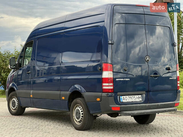 Синий Мерседес Sprinter, объемом двигателя 2.2 л и пробегом 540 тыс. км за 13500 $, фото 10 на Automoto.ua
