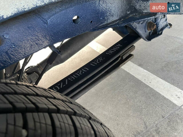 Синій Мерседес Sprinter, об'ємом двигуна 2.2 л та пробігом 215 тис. км за 27500 $, фото 14 на Automoto.ua