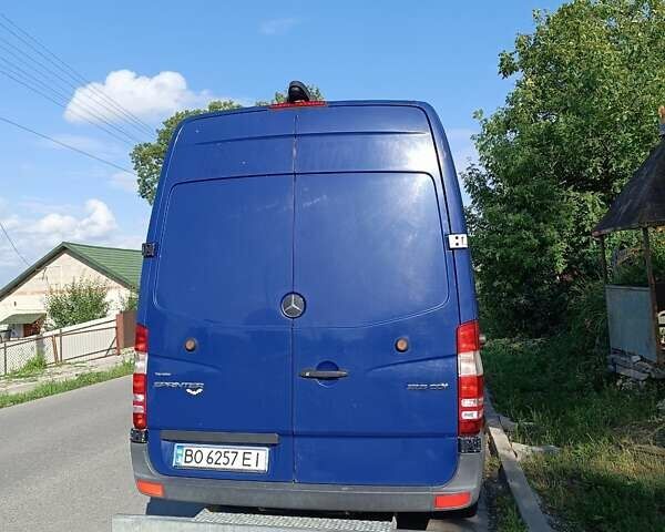Синій Мерседес Sprinter, об'ємом двигуна 2.1 л та пробігом 325 тис. км за 15999 $, фото 5 на Automoto.ua