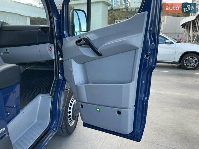 Синій Мерседес Sprinter, об'ємом двигуна 2.2 л та пробігом 215 тис. км за 27500 $, фото 49 на Automoto.ua