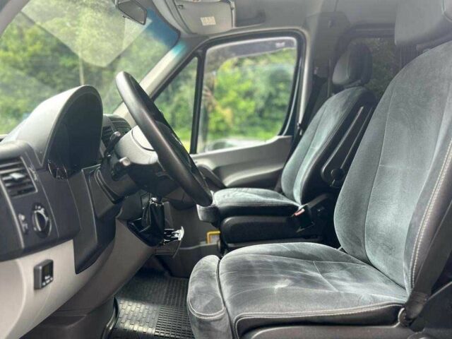 Синий Мерседес Sprinter, объемом двигателя 2.2 л и пробегом 172 тыс. км за 26500 $, фото 7 на Automoto.ua