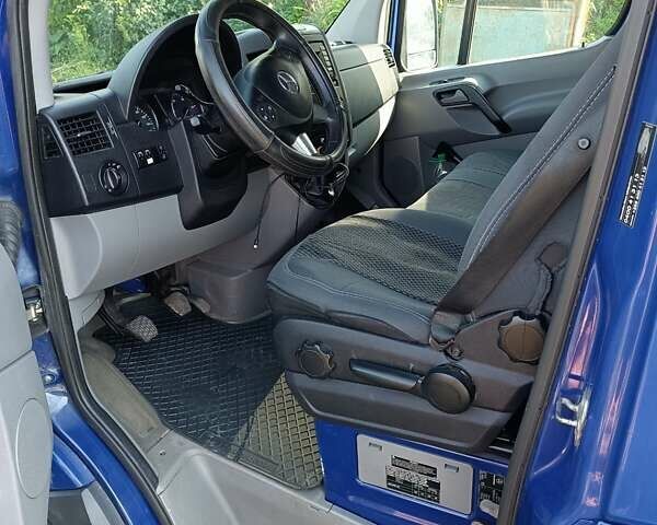 Синій Мерседес Sprinter, об'ємом двигуна 2.1 л та пробігом 325 тис. км за 15999 $, фото 14 на Automoto.ua