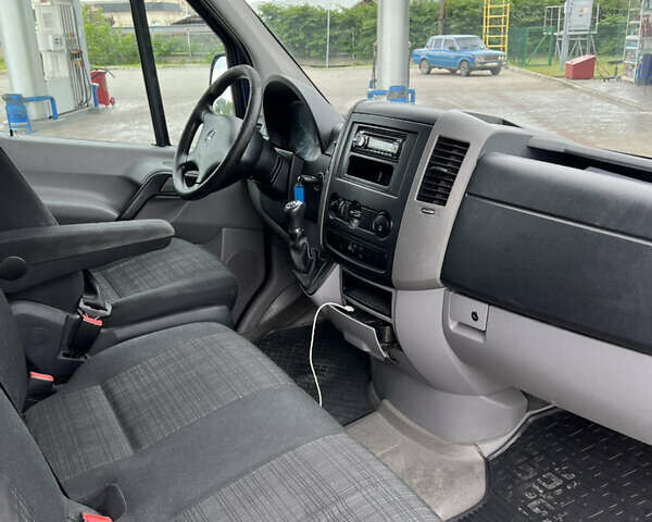 Синий Мерседес Sprinter, объемом двигателя 2.2 л и пробегом 540 тыс. км за 13500 $, фото 30 на Automoto.ua