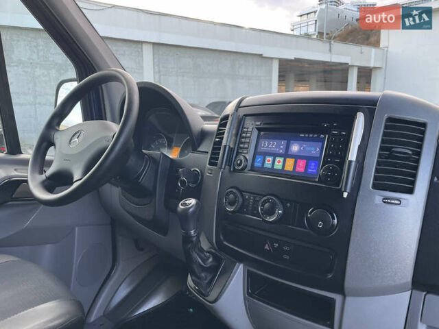 Синій Мерседес Sprinter, об'ємом двигуна 2.2 л та пробігом 215 тис. км за 27500 $, фото 43 на Automoto.ua