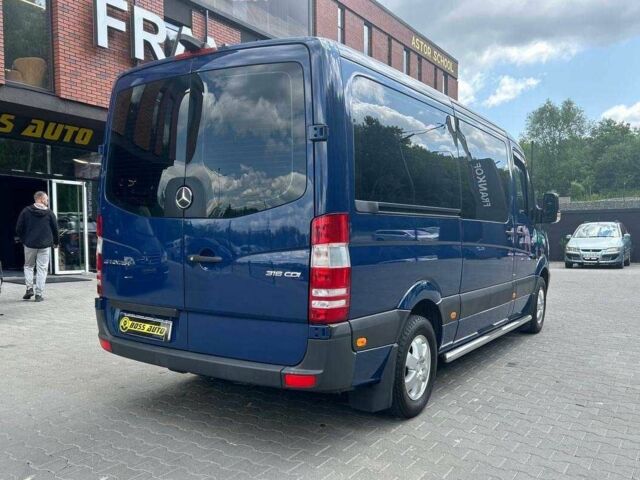 Синий Мерседес Sprinter, объемом двигателя 2.2 л и пробегом 172 тыс. км за 26500 $, фото 4 на Automoto.ua