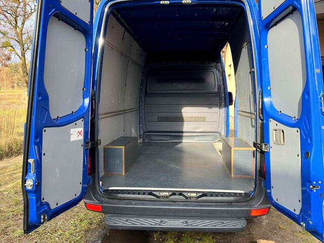 Синий Мерседес Sprinter, объемом двигателя 2.1 л и пробегом 350 тыс. км за 16500 $, фото 1 на Automoto.ua