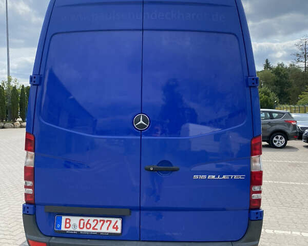 Синий Мерседес Sprinter, объемом двигателя 2.2 л и пробегом 109 тыс. км за 33900 $, фото 6 на Automoto.ua