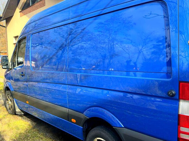 Синий Мерседес Sprinter, объемом двигателя 2.1 л и пробегом 350 тыс. км за 16500 $, фото 9 на Automoto.ua