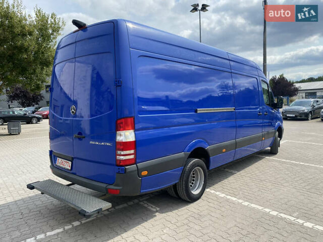 Синий Мерседес Sprinter, объемом двигателя 2.2 л и пробегом 109 тыс. км за 33900 $, фото 3 на Automoto.ua