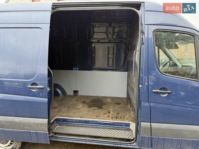 Синий Мерседес Sprinter, объемом двигателя 2.2 л и пробегом 264 тыс. км за 15900 $, фото 2 на Automoto.ua