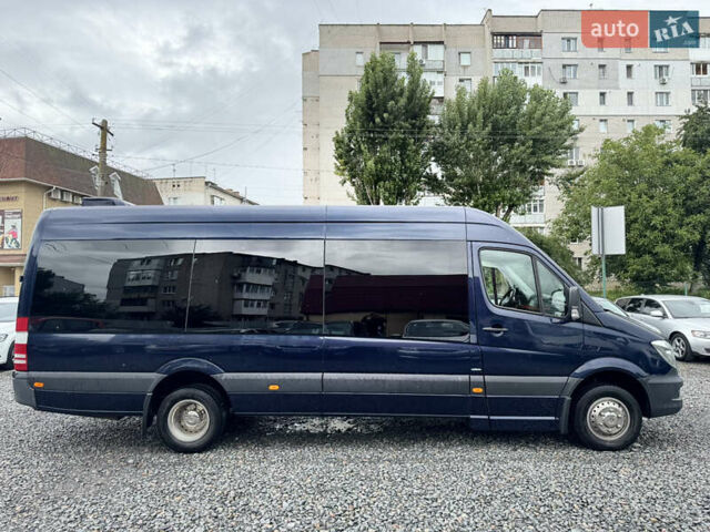 Синий Мерседес Sprinter, объемом двигателя 2.99 л и пробегом 388 тыс. км за 55000 $, фото 2 на Automoto.ua
