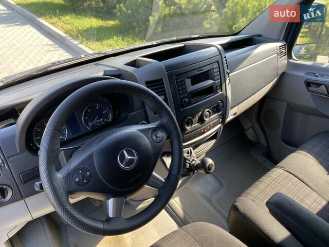 Синий Мерседес Sprinter, объемом двигателя 2.2 л и пробегом 199 тыс. км за 15500 $, фото 24 на Automoto.ua