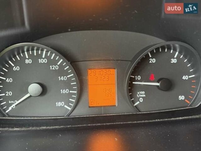 Синий Мерседес Sprinter, объемом двигателя 2.2 л и пробегом 290 тыс. км за 17990 $, фото 2 на Automoto.ua