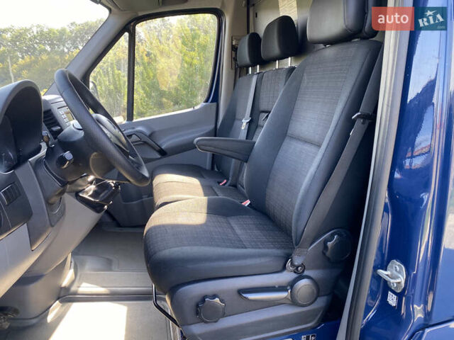 Синий Мерседес Sprinter, объемом двигателя 2.2 л и пробегом 199 тыс. км за 15500 $, фото 22 на Automoto.ua