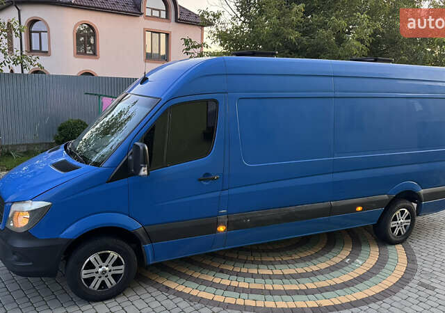 Синій Мерседес Sprinter, об'ємом двигуна 2.2 л та пробігом 280 тис. км за 18799 $, фото 56 на Automoto.ua