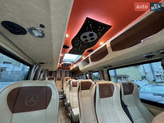 Синий Мерседес Sprinter, объемом двигателя 2.99 л и пробегом 388 тыс. км за 55000 $, фото 27 на Automoto.ua
