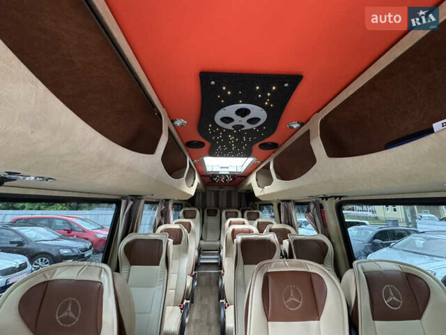 Синий Мерседес Sprinter, объемом двигателя 2.99 л и пробегом 388 тыс. км за 55000 $, фото 31 на Automoto.ua
