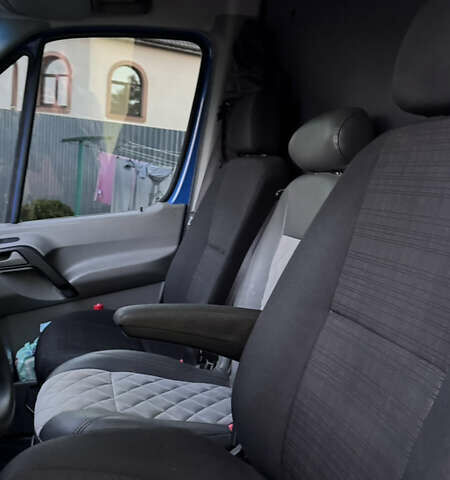 Синій Мерседес Sprinter, об'ємом двигуна 2.2 л та пробігом 280 тис. км за 18799 $, фото 33 на Automoto.ua
