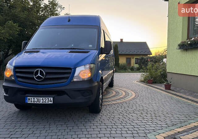 Синій Мерседес Sprinter, об'ємом двигуна 2.2 л та пробігом 280 тис. км за 18799 $, фото 64 на Automoto.ua