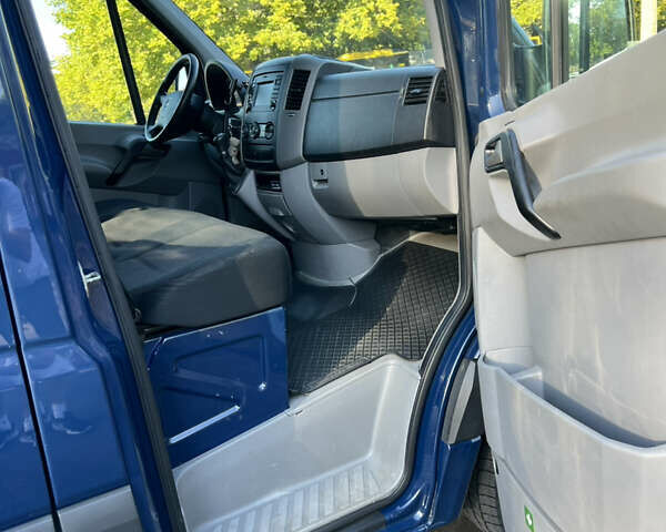 Синий Мерседес Sprinter, объемом двигателя 2.14 л и пробегом 224 тыс. км за 21900 $, фото 28 на Automoto.ua