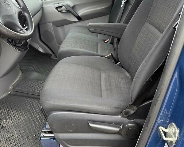 Синий Мерседес Sprinter, объемом двигателя 2.2 л и пробегом 290 тыс. км за 17990 $, фото 7 на Automoto.ua