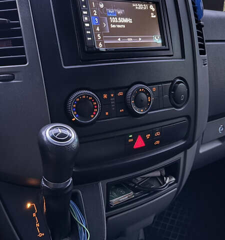 Синій Мерседес Sprinter, об'ємом двигуна 2.2 л та пробігом 280 тис. км за 18799 $, фото 49 на Automoto.ua