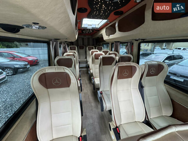 Синий Мерседес Sprinter, объемом двигателя 2.99 л и пробегом 388 тыс. км за 55000 $, фото 32 на Automoto.ua
