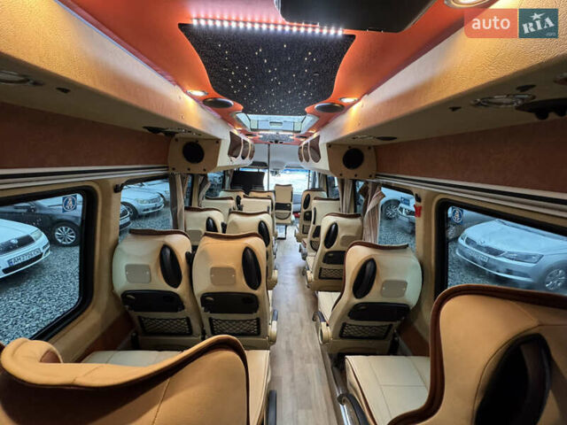 Синий Мерседес Sprinter, объемом двигателя 2.99 л и пробегом 388 тыс. км за 55000 $, фото 28 на Automoto.ua