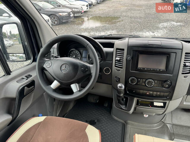 Синий Мерседес Sprinter, объемом двигателя 2.99 л и пробегом 388 тыс. км за 55000 $, фото 19 на Automoto.ua