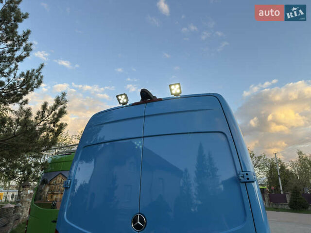Синий Мерседес Sprinter, объемом двигателя 3 л и пробегом 312 тыс. км за 31574 $, фото 15 на Automoto.ua