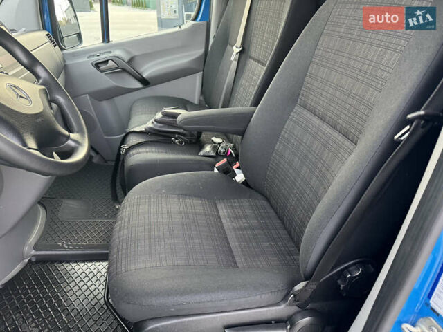 Синий Мерседес Sprinter, объемом двигателя 3 л и пробегом 267 тыс. км за 34300 $, фото 47 на Automoto.ua
