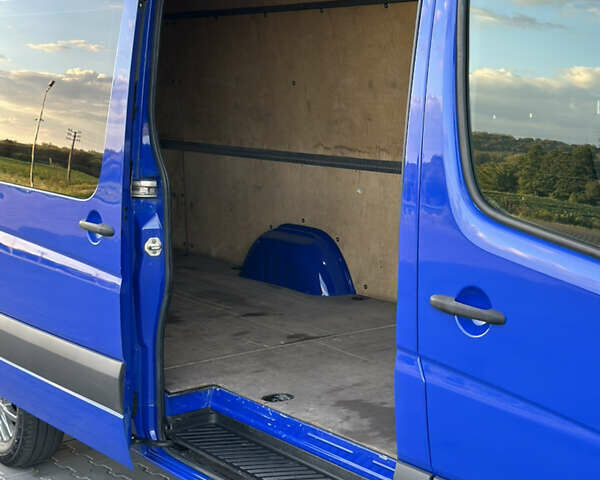 Синий Мерседес Sprinter, объемом двигателя 3 л и пробегом 351 тыс. км за 31600 $, фото 13 на Automoto.ua