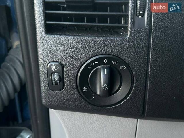 Синий Мерседес Sprinter, объемом двигателя 2.2 л и пробегом 228 тыс. км за 18500 $, фото 21 на Automoto.ua