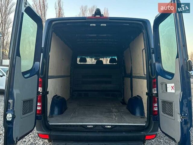 Синий Мерседес Sprinter, объемом двигателя 2.2 л и пробегом 228 тыс. км за 18500 $, фото 11 на Automoto.ua