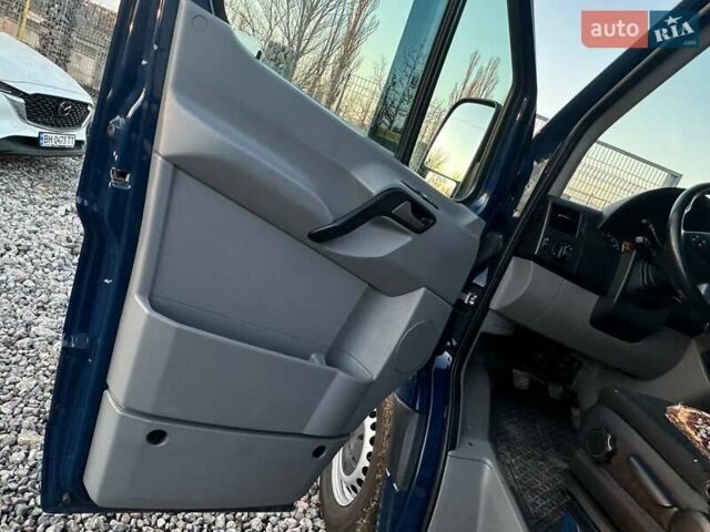 Синий Мерседес Sprinter, объемом двигателя 2.2 л и пробегом 228 тыс. км за 18500 $, фото 13 на Automoto.ua