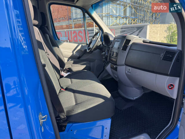 Синий Мерседес Sprinter, объемом двигателя 3 л и пробегом 267 тыс. км за 35341 $, фото 19 на Automoto.ua