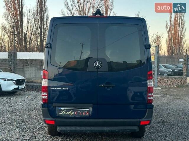 Синий Мерседес Sprinter, объемом двигателя 2.2 л и пробегом 228 тыс. км за 18500 $, фото 5 на Automoto.ua