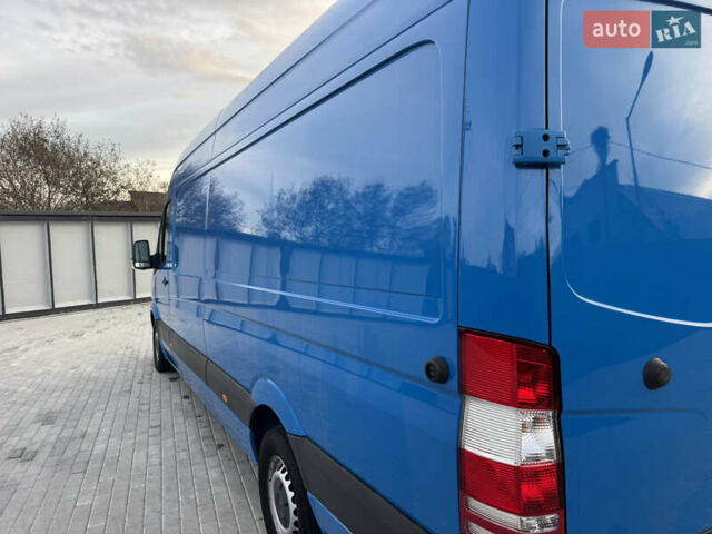 Синий Мерседес Sprinter, объемом двигателя 3 л и пробегом 267 тыс. км за 34300 $, фото 37 на Automoto.ua
