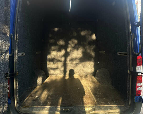 Синий Мерседес Sprinter, объемом двигателя 3 л и пробегом 787 тыс. км за 31000 $, фото 3 на Automoto.ua