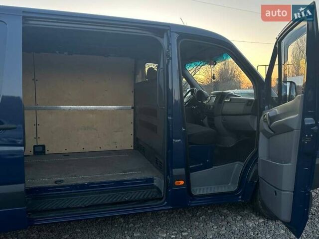 Синий Мерседес Sprinter, объемом двигателя 2.2 л и пробегом 228 тыс. км за 18500 $, фото 23 на Automoto.ua